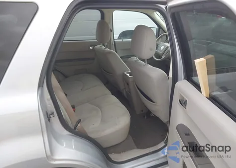 2008 Mercury Mariner I4 z USA, uszkodzony, nr VIN 4M2CU81Z88KJ47125